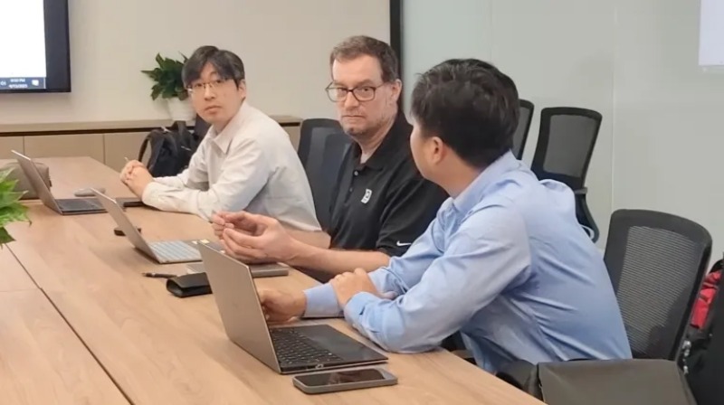 歡迎美國(guó)Q-Lab公司代表團(tuán)到訪佛山翁開爾!!
